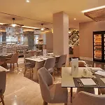 호텔 히포텔 플라멩코 칼라 미요르