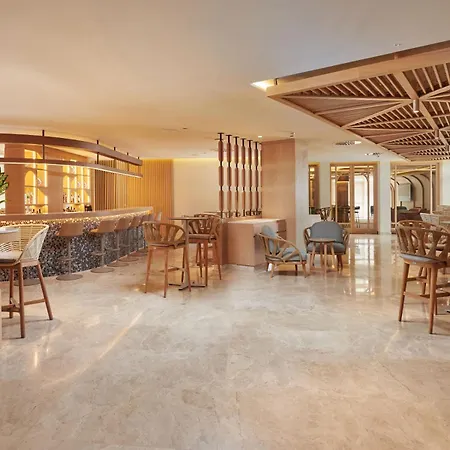 Готель Hipotels Flamenco 4*