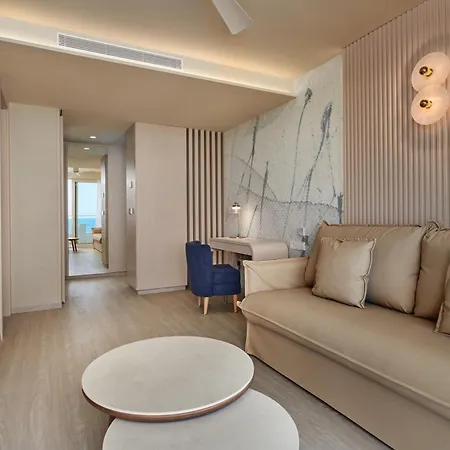 Hipotels Flamenco Hotell 4*