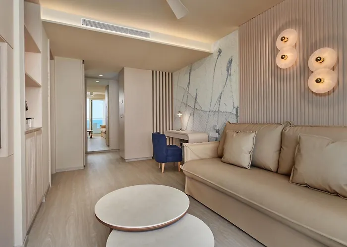 Hipotels Flamenco Hotel 4*